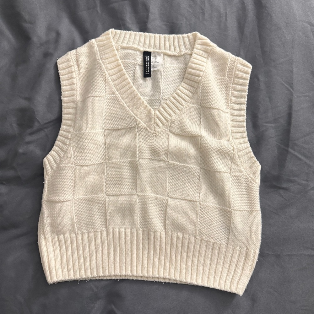 H&M Cream V-Neck Knit Vest